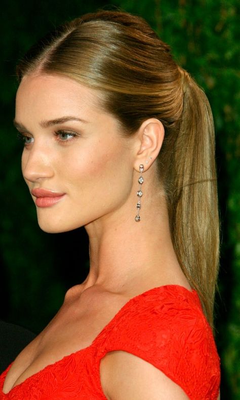 Movie Star Hairstyles, Rosie Huntington Whiteley Hair, Rosie Huntington Whitely, Celebrity Hair Inspiration, High Ponytail Hairstyles, Celebrity Hair, Rosie Huntington, Sleek Ponytail, Wedding Hairstyles Updo