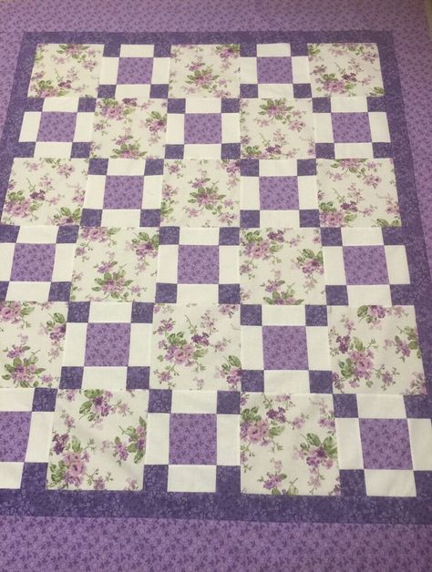 Purple Baby Quilt, Lavender Quilts, Purple Quilts Ideas, 3yard Quilts, Lavender Quilt, Irish Quilt Patterns, Teen Quilts, Quilt Purple, Purple Quilt