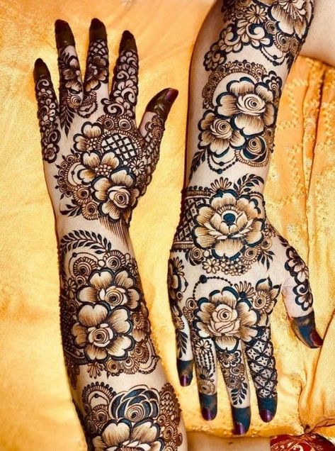 #design Patches Mehendi Design, Mehndi Finger, Mehndi Pic, Aari Motif, Mehndi Classes, Bridal Henna Design, Kashee's Mehndi Designs, Short Mehndi Design, Khafif Mehndi Design