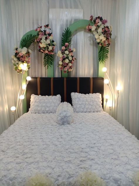 Bilik Pengantin, Cheap Wedding, Wedding Decor, Wedding Decorations, Wedding Ideas, Indonesia, Bedroom, Bed, Flowers