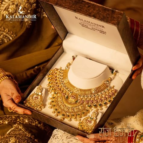 Our jewellery exudes a timeless charm and adds a touch of glamour to your bridal look, making you feel confident and radiant as you walk down the aisle. Get ready #SajDhajKe for the big day only with @kalamandirjewellers. 🌟Offer Alert🌟 : Only 10% making charges on '22KT Gold Jewellery' T & C apply. For further information contact us at - 9510970230 #kalamandirjewellers #Sajdhajke #22ktgold Bridal Gold Necklace, Jewellery Creative, Fancy Diamond Ring, Rajputi Jewellery, Wedding Jewelry Sets Bridal Jewellery, Unique Gold Jewelry Designs, Kundan Jewellery Bridal, Indian Wedding Jewelry Sets, Bridal Necklace Designs