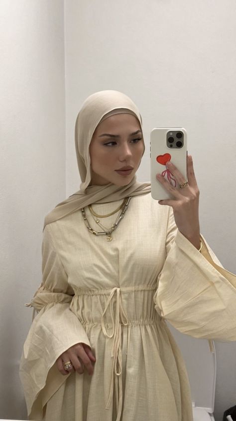 Hijab Dresses Casual, Hijab Cottagecore Outfit, Aesthetic Hijabi Dresses, Cottagecore Dress Hijab, Hijabi White Dress Outfit, Muslim Fashion Dress Simple, Hijabi Cottagecore Aesthetic, Hijabi Summer, Modest Outfits Muslim