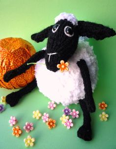 the Creations of Crazy Dazy: chocolate orange cover pattern Chocolate Orange Covers, Christmas Knitting Patterns Free, Terry's Chocolate Orange, Knitted Toys Free Patterns, Knitting Patterns Toys, Christmas Knitting Patterns, Thread & Yarn, Yarn Tail, Easter Crochet