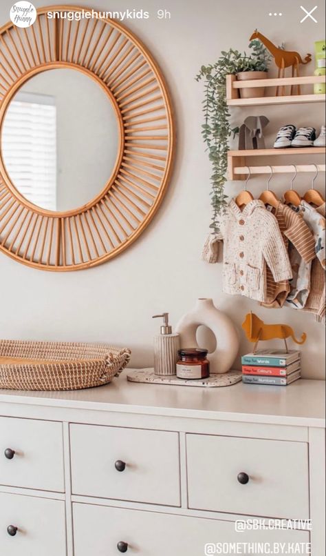 Mirror and shelving above chest of drawers Nursery Mirror, Toddler And Baby Room, Baby Room Neutral, Nursery Shelves, Baby Room Design, Changing Table, Chest Of Drawers, Mirror Table, Baby Room