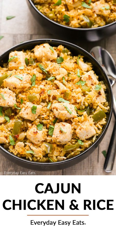 Cajun Chicken Rice Recipes, Cajun Chicken And Rice Recipes, Healthy Stovetop Dinner Recipes, Spicy Chicken And Rice, Skillet Food, Cajun Chicken And Rice, Noom Recipes, Easy Skillet Dinner, Cajun Rice