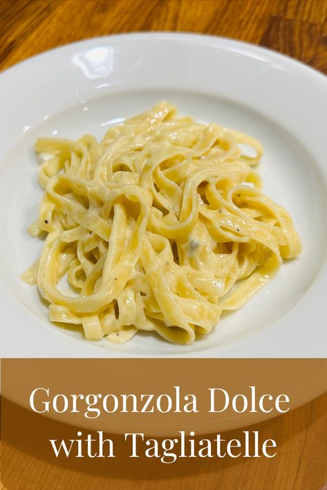 Tagliattelle noodles with cheese sauce piled on a white plate. Gorgonzola Pasta, Easy Pasta Dishes, Parmesan Pasta, Creamy Texture, Gorgonzola, Vegetarian Cheese, How To Cook Pasta, Pasta Recipes, Quick Easy