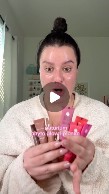 Taylor Bosman Teague on Instagram: "the best and worst lip balms (imo)  #lipbalms #lipbalm #lipbalmaddict #summerfridays #summerfridayslipbutterbalm #bestlipbalms" Summerfridays Lip Balm, Cool Balm Limelife, Blistex Lip Balm Aesthetic, Summer Fridays Mint Lip Balm, Lipsessed Lip Balm, Blistex Lip Balm, Summer Fridays, Lip Butter, Lip Products