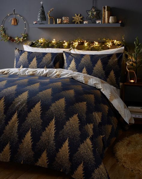 Navy Christmas Bedding, Navy Gold Christmas, Tree Duvet, Christmas Bedrooms, Blue And Gold Christmas, Blue And Gold Bedroom, King Sized Bed, Christmas Duvet Cover, Gold Glitter Christmas