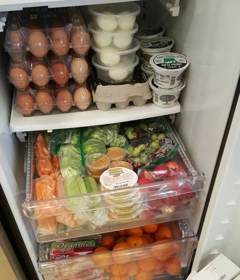 Kids (and adults) refrigerator snack drawer all prepped thanks to the kids helping out today!  The kiddos are food prepping their own snacks for the week. (Getting them involved is the best way to get kids to eat the good stuff!) Various fruits and vegetables (shop the sales!) Rinsed &... Refrigerator Snack Drawer, Vegetables Shop, Snack Drawer, Food Prepping, Snacks Kids, Lots Of Food, Vegetable Shop, Clean Food Crush, Food Crush