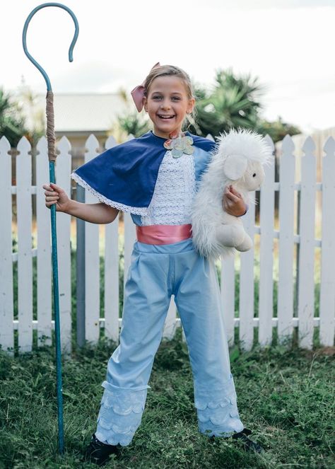 Toy Story Costume, Bo Peep Toy Story, Toy Story Halloween, Toy Story Costumes, Book Week Costume, Jack And The Beanstalk, Little Bo Peep, Bo Peep, Costume Diy