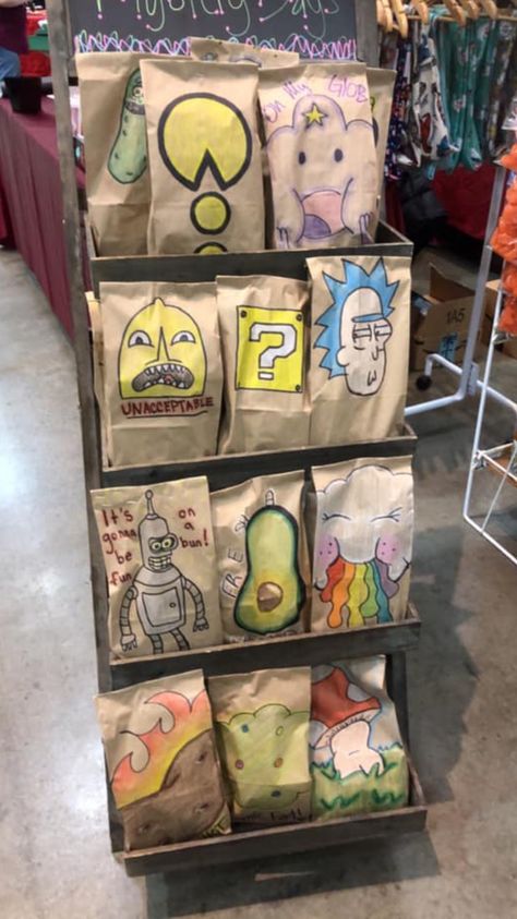 Lunch Bag Decorating Ideas, Diy Lunch Bag, Napkin Art, Bag Drawing, Paper Sack, Paper Bag Design, Sack Lunch, Cookie Boxes, Bag Illustration