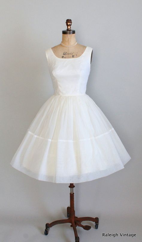 50s White Dress, 60s Style Wedding Dress, White 60s Dress, 1960s Wedding Dresses, 1960s Wedding Dress, Wedding Dress Winter, Vintage Inspired Wedding Gown, 1960s Wedding, Wedding Dresses 50s