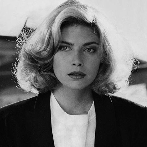 Kelly Mcgillis, Look 80s, Foto Inspiration, White Photo, Beauty Inspiration, Beauty Photography, American Actress, Outfit Inspirationen, Hair Inspo