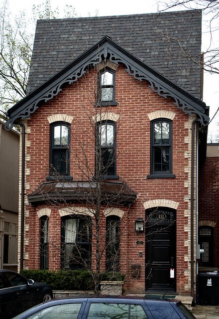 108. Hazelton Avenue | © Billy Wilson 2011 A house on Hazelt… | Flickr Yorkville Toronto, Red Brick House, Brick Exterior House, Black Windows, Victorian Architecture, House Goals, Exterior House Colors, Exterior Brick, Brick House