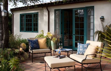 11 Brilliant Ideas for Painting Window Frames - This Old House Pergola Lattice, Arch Pergola, Painted Window Frames, Mediterranean Patio, House Colours, Door Paint, Hardscape Design, Landscape Designers, Bedroom Remodel