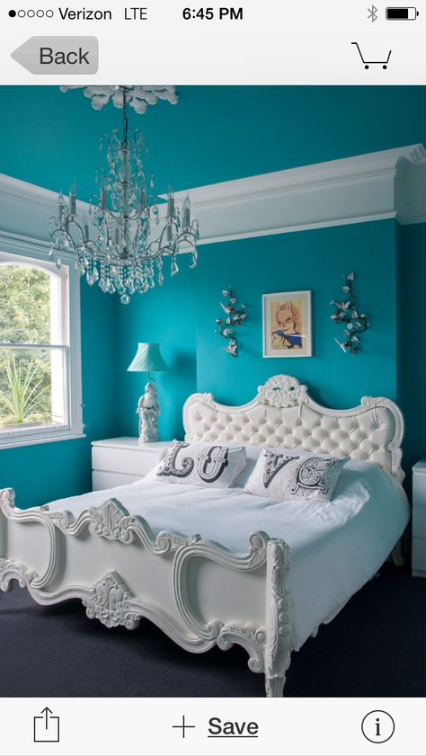 Bedroom Moody, Cream Bedroom, Turquoise Room, Bedroom Turquoise, Bedroom Blue, Bedroom Decorations, Bedroom Light, Bedroom Wallpaper