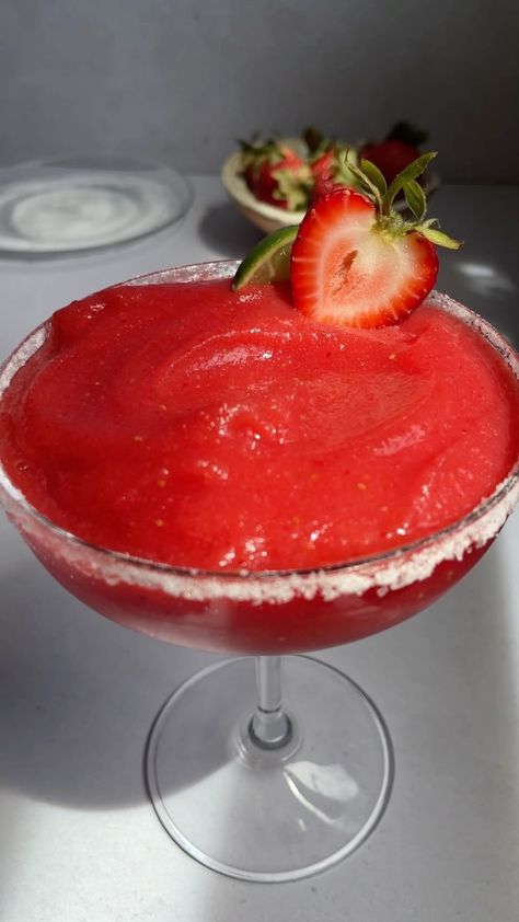 ambitiouskitchen on Instagram: your new fav summer cocktail right here: frozen strawberry margaritas!! 🍓 made with only 4 ingredients: frozen strawberries fresh lime… Margarita Simple Syrup, Strawberry Margaritas, Frozen Strawberry Margarita, Strawberry Margarita Recipe, Flavored Margaritas, Frozen Strawberry, Drink Garnishing, Make Simple Syrup, Frozen Margaritas