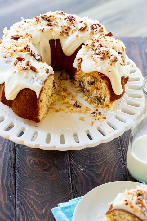 Italian Cream Bundt Cake Italian Cream Bundt Cake, Italian Cream Cake Recipe, Bundt Recipes, Southern Cake, Fresh Strawberry Pie, Nothing Bundt, Nothing Bundt Cakes, Bundt Cake Recipe, Italian Cream Cakes