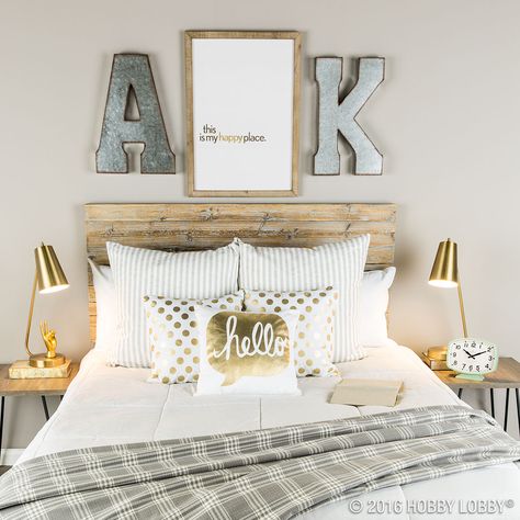 Play it simple! Complete your space with minimalistic gold and galvanized accents. Young Couple Bedroom, Couple Apartment, Small Bedroom Ideas For Couples, Diy Home Decor For Apartments, First Apartment Decorating, Small Room Decor, Budget Home Decorating, Diy Casa, Gold Bedroom