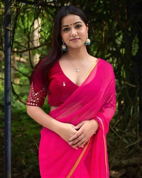 Dark Pink Saree, Dp Simple, Pink Saree Blouse, Beautiful Dp, Saree Women, Beautiful Dresses Short, Pink Saree, Beautiful Smile Women, Indian Beauty Saree