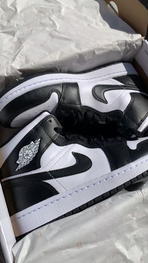 Black And White Picture Wall, Air Jordan 1 Mid, Black And White Pictures, Jordan 1 Mid, Girl Quotes, Air Jordan 1, Nike Air Jordan, Jordan 1, Air Jordan