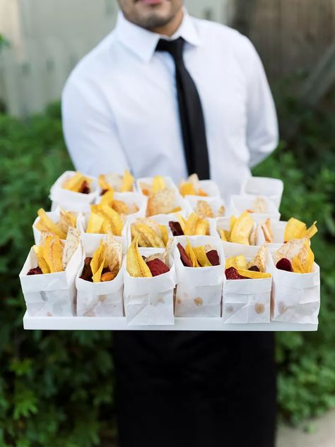 Chip Appetizers, Backyard Bbq Wedding Food, Wedding Reception Snacks, Outdoor Wedding Foods, Wedding Cocktail Hour Food, Backyard Wedding Food, Bbq Wedding Reception, Backyard Bbq Wedding, Elegant Backyard Wedding