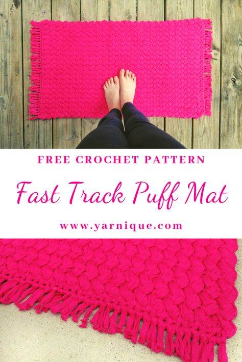 Easy Crochet Rug Patterns, Easy Crochet Rug, Crochet Rug Pattern, Crocheted Rugs, Crochet Rug Patterns Free, Crochet Rugs, Tshirt Yarn, Crochet Mat, Rug Patterns