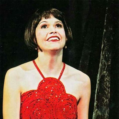 sutton foster in throughly modern millie Throughly Modern Millie, Dream Roles, Modern Millie, Sutton Foster, Finding Neverland, Theatre Shows, Evan Hansen, Dear Evan Hansen, Broadway Musicals