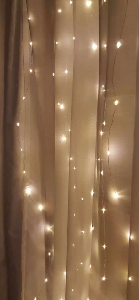 String Of Lights, Warm White Lights, Sparkle Lights, Twinkle Light Aesthetic, Twinkling Lights, Brown Aesthetic Wedding, Aesthetic Fairy Lights, Twinkle Lights Aesthetic, Fairy Lights Wallpaper