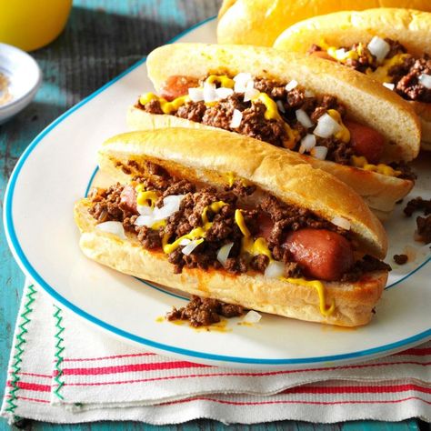 Hot Dog Sauce, Celery Salt, Chili Cheese Dogs, Chili Dogs, Hot Dog Recipes, Weiners, Chili Cheese, Beef Recipes For Dinner, Meat Sauce