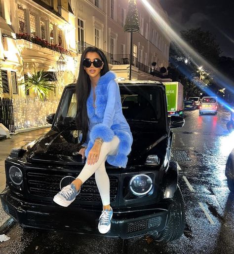 🌴CHLOE KHAN🌴 on Instagram: "Hello London , how I missed you 🫐" Hello London, Chloe Khan, I Miss You, I Missed, Miss You, Chloe, London, On Instagram, Instagram