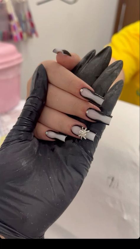 maddie perez nails 
maddie perez
maddie nails Maddie Perez, Euphoria Nails, Dope Nail Designs, Dope Nails, Nail Inspo, Gel Nails, Acrylic Nails, Nail Designs, Nail Art