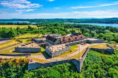 Right along the water in one of our most stunning small towns, Fort Ticonderoga is a historic adventure waiting to be taken. Fort Ticonderoga, Star Fort, Lake Champlain, Lake Placid, Lake George, A Castle, Green Mountain, Military History, Historical Sites