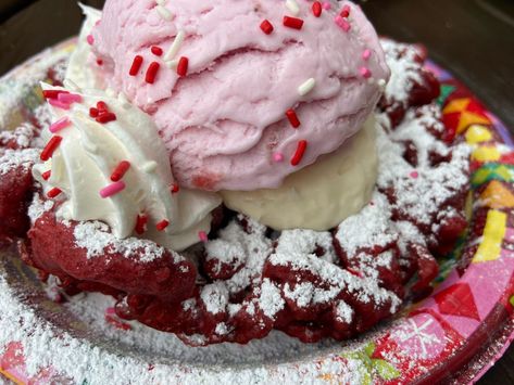 Red Velvet Funnel Cake, Hungry Bear, Season Of Love, Funnel Cake, Sweet Treat, Funnel, News Today, Red Velvet, Disneyland