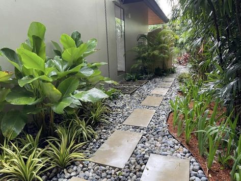 modern garden design - Thai Garden Design Thai Garden, Garden Design London, Urban Garden Design, Contemporary Garden Design, Tropical Garden Design, London Garden, Modern Garden Design, Garden Design Ideas, Side Garden