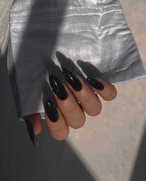 Black Sparkly Acrylic Nails Coffin, Black Glitter Nails Acrylic, Sparkle Black Nails, Dark Glitter Nails, Fall Sparkle Nails, Glitter Nails Fall, Nails Fall Winter, Sparkly Black Nails, Black Sparkly Nails