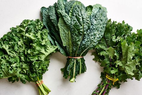 Pitta-Kapha Dietary Guidelines and Food Chart - Svastha Ayurveda Juice Cleanse Diet, Red Russian Kale, Kale Benefits Health, Red Kale, Dinosaur Kale, Kale Recipe, How To Cook Kale, Winter Veggies, Green Kale