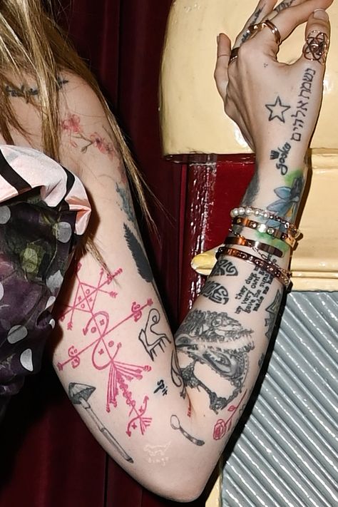 Paris Jackson's Collection of Arm Tattoos Paris Jackson Tattoo, Tiny Skull Tattoos, Michael Jackson 1991, Motley Crue Albums, Michael Jackson Tattoo, Bad Michael, Hand Tattoo Images, Tattooed People, Rose Tattoo On Arm