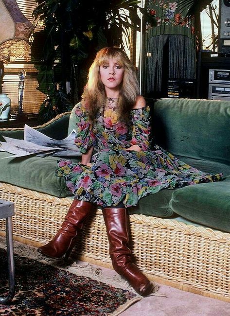 Style Icons Boho, Stevie Nicks Concert, Stevie Nicks Style, Stevie Nicks Fleetwood Mac, 2019 Style, 70s Inspired Fashion, Deep Winter, Joan Jett, I'm With The Band