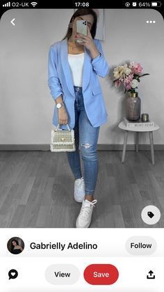 White Sneaker Business Outfit, Denim Jeans Office Outfit, Blazer Celeste Outfits Mujer, Blue Blazer Outfit, Outfits Con Jeans, Casual Work Outfits Women, Blazer Bleu, Professional Work Outfit, Mode Zara