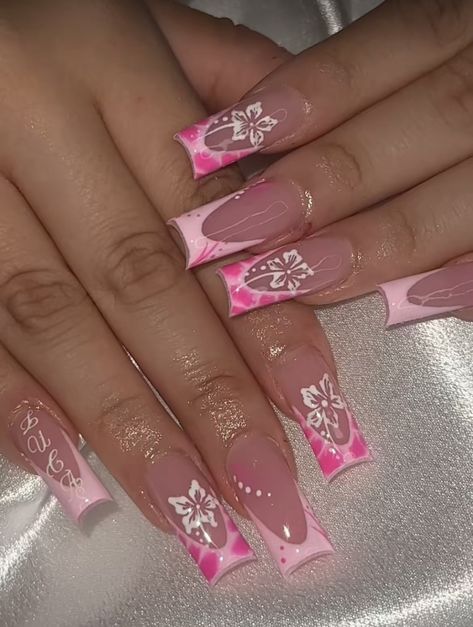 Acrylic Nails Almond Shape, Holiday Acrylic Nails, Luxury Essentials, Fancy Nails Designs, Girly Acrylic Nails, French Tip Acrylic Nails, Glow Nails, Dope Nail Designs, Dresses Cute