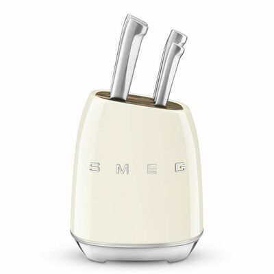 Smeg Small Appliances, Smeg Aesthetic, Smeg Kitchen Appliances, Smeg Kitchen, Boston Apartment, Smeg Appliances, Hand Mixers, Pasta Roller, Wire Whisk