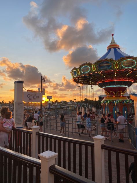 Pleasure Pier Galveston, Galveston Texas Aesthetic, Galveston Aesthetic, Galveston Pleasure Pier, Texas Galveston, East Coast Aesthetic, Coast Aesthetic, Galveston Beach, Texas Beaches