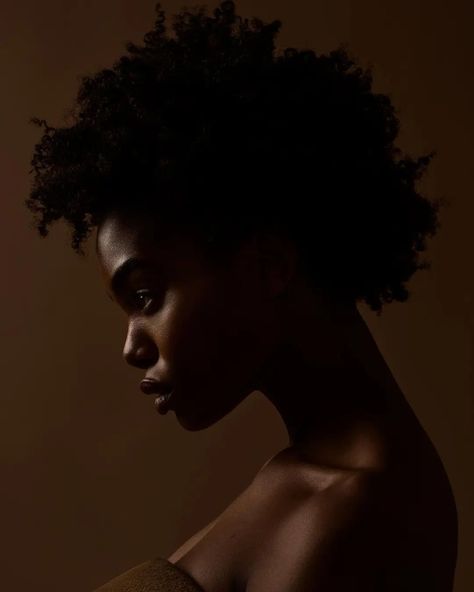 Self Portrait Black Women, Woman Back View Reference, Dynamic Headshots, Black Woman Side Profile, Black Women Portraits, Afro Portrait, Not Meant To Be, Afrocentric Art, New Media Art