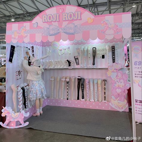 Kawaii Vendor Booth, Anime Convention Booth, Craft Booth Design, Art Fair Booth, Vendor Booth Display, Expo Stand, Craft Show Booths, Festival Booth, Craft Show Booth