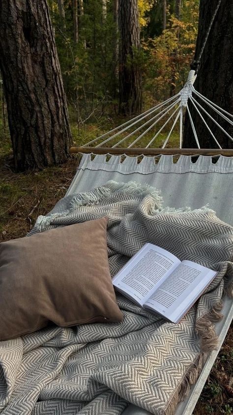 Cozy Spring Aesthetic, June Vibes, Peaceful Aesthetic, Studera Motivation, Drømme Liv, Camping Aesthetic, Slow Life, Autumn Aesthetic, Foto Inspiration