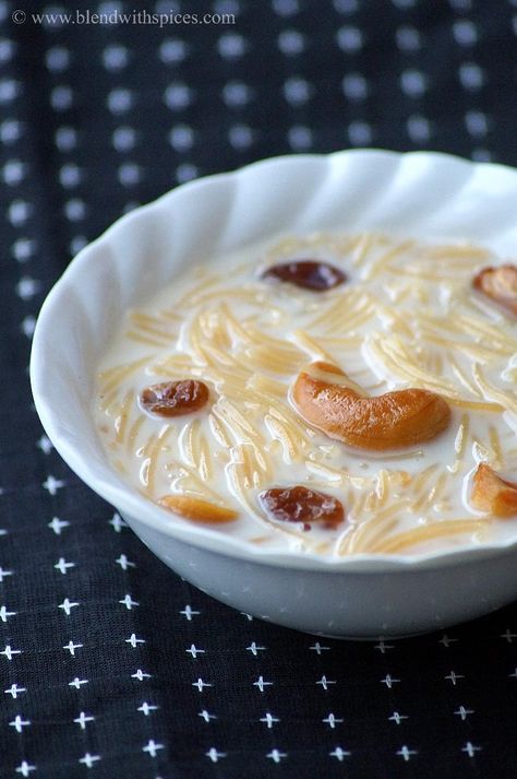 Vermicelli Kheer Recipe, Semiya Payasam, Payasam Recipe, Easy Indian Dessert Recipes, Easy Indian Dessert, Kheer Recipe, Indian Dessert, Indian Dessert Recipes, Indian Sweet