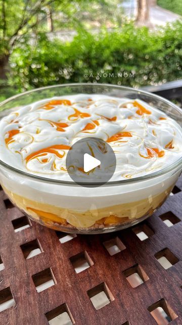 Mango Trifle Recipes, Blackberry Pudding, Crowd Pleasing Desserts, Crush Cupcakes, Mango Trifle, Mango Cupcakes, Mango Delight, Whipped Cream Desserts, Kulfi Recipe