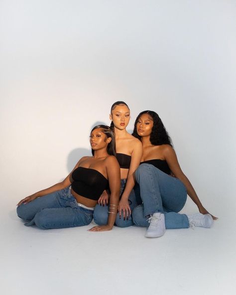 ‘The Lead’ EP shoot Group Picture Poses, Group Poses, Spotify Covers, Black Femininity, Stylish Photo Pose, Bestie Goals, Female Rappers, Fly Girl, Women Photography Poses