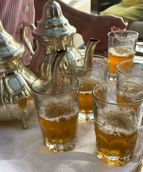 Morocco Aesthetic, Moroccan Aesthetic, Moroccan Tea, Mediterranean Aesthetic, Middle Eastern Culture, Arab Culture, Moroccan Culture, Moroccan Art, Tea Glasses